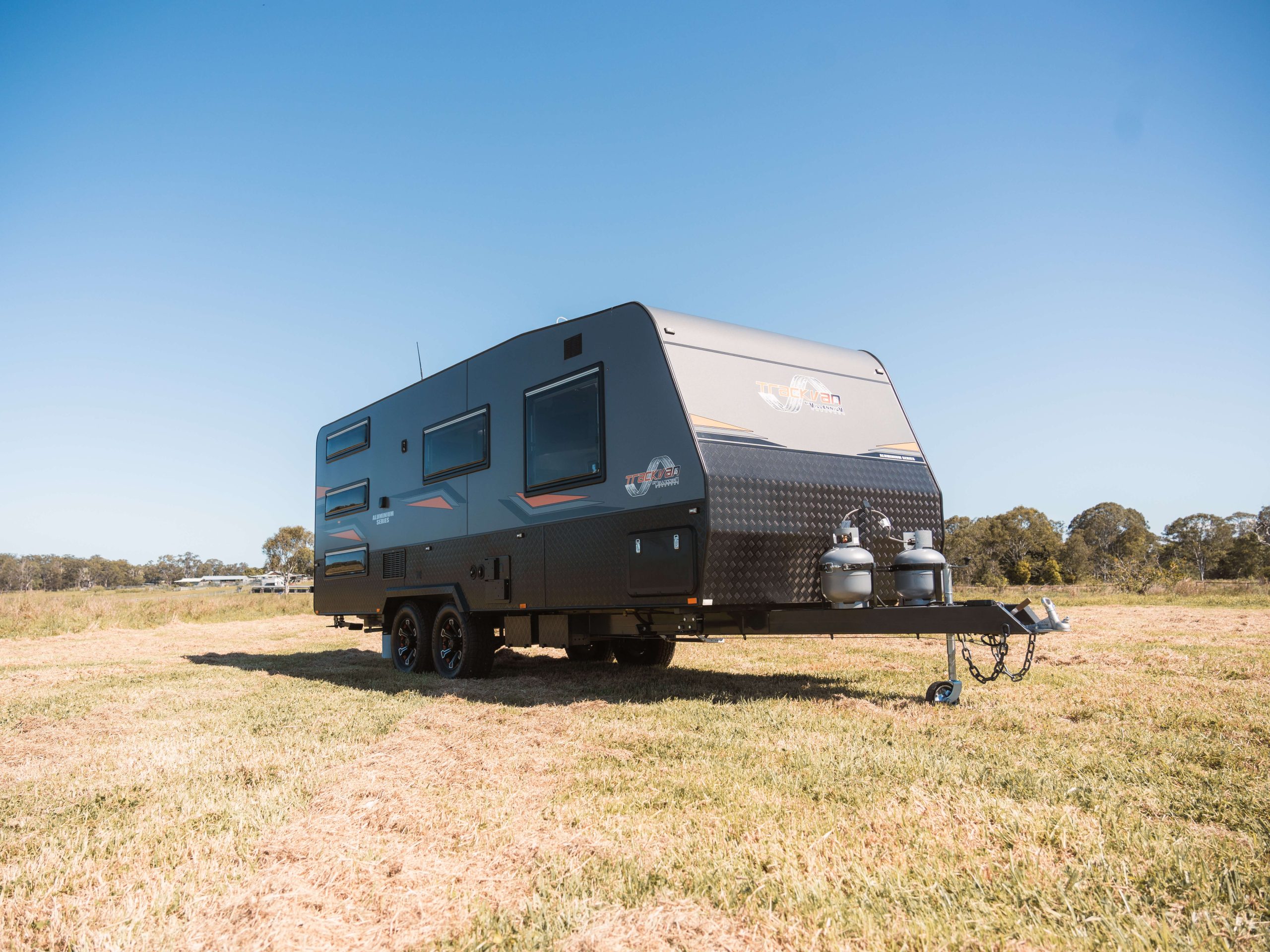 https://trackvan.com.au/wp-content/uploads/2023/11/TAS196-Triple-Bunk-External-7-scaled.jpg